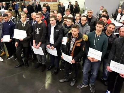 Cérémonie de mise à l'honneur des Apprentis, formés au sein de Car Avenue, en présence de Stéphane Bailly, PDG.