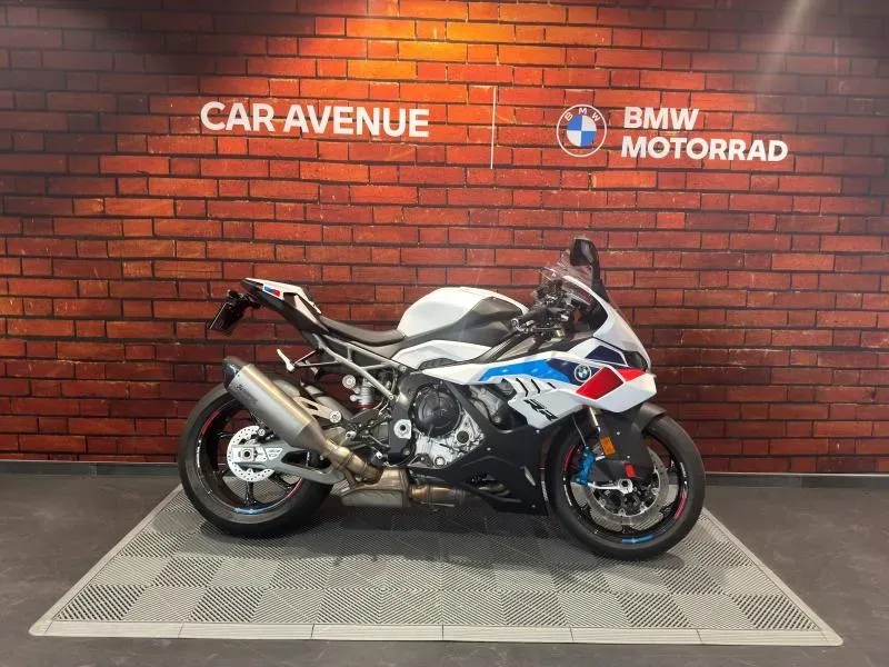 BMW S noir neuf