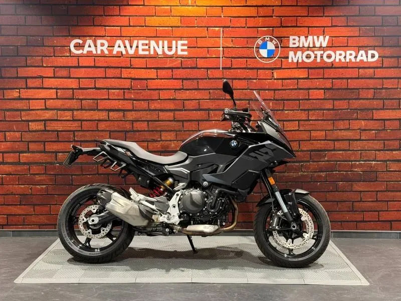 BMW F  neuf