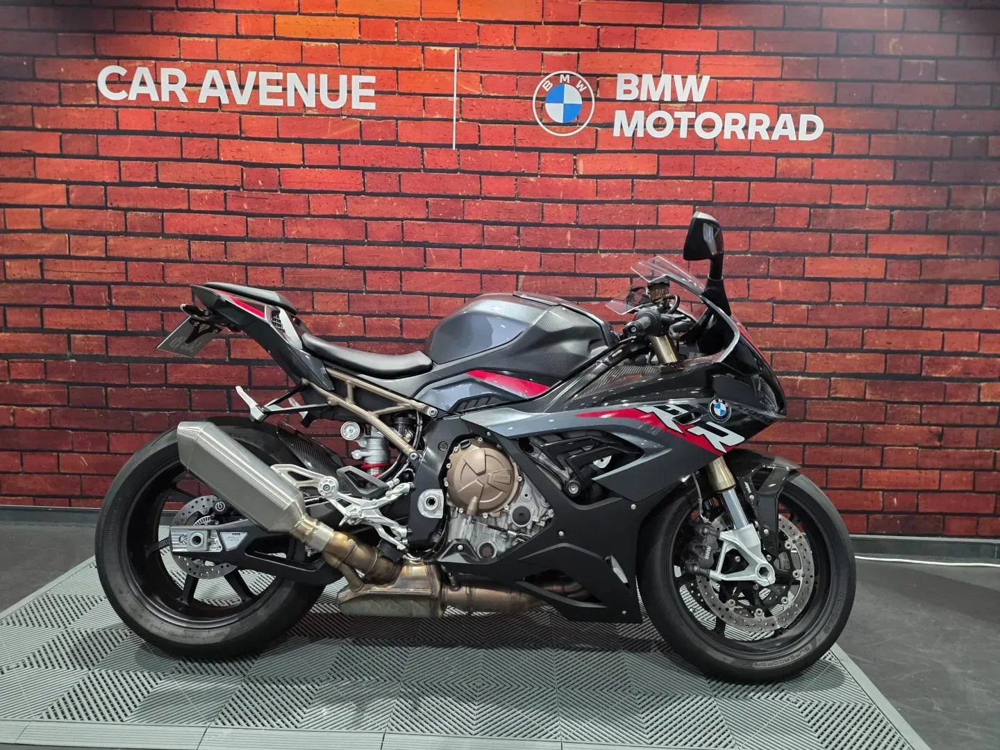 BMW S mineral grey métallisée d'occasion