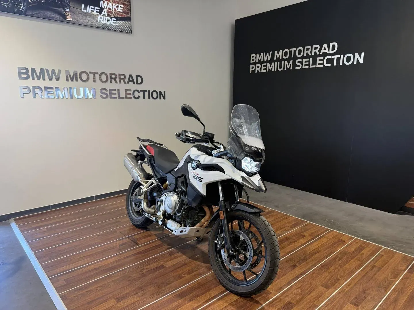 BMW F lightwhite uni d'occasion
