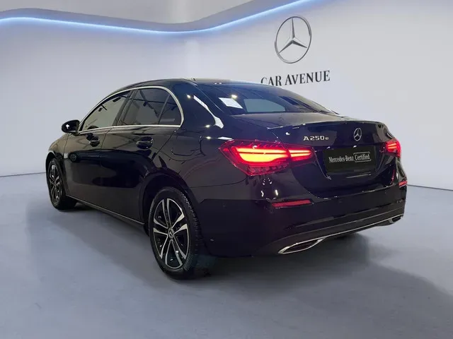 Mercedes Benz A 250 e Berline black d'occasion