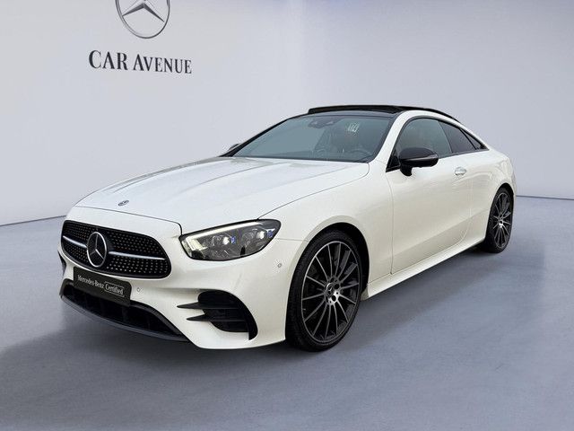 Mercedes Benz E white d'occasion