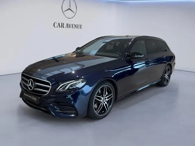 Mercedes Benz E blue d'occasion