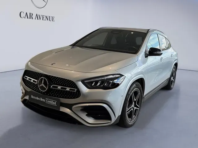 Mercedes Benz GLA silver d'occasion