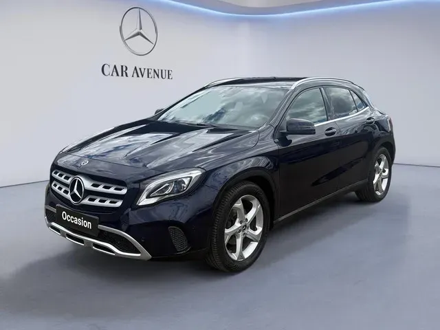 Mercedes Benz GLA blue d'occasion