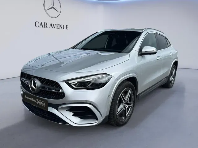 Mercedes Benz GLA silver d'occasion