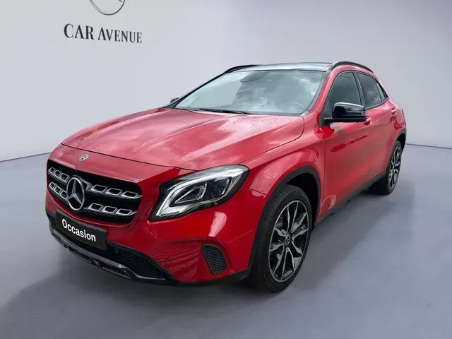 Mercedes Benz GLA red d'occasion