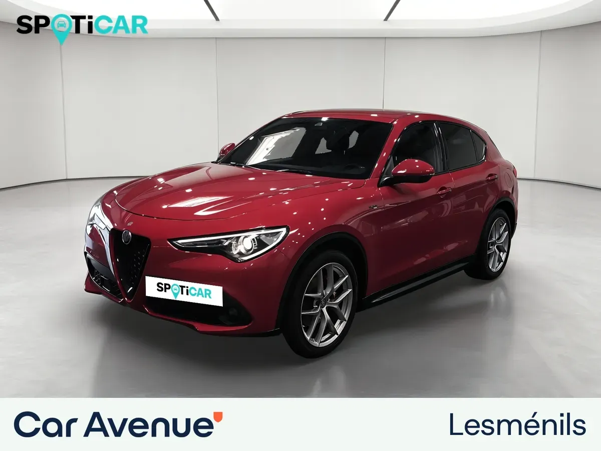 Alfa Romeo Sandero rouge d'occasion