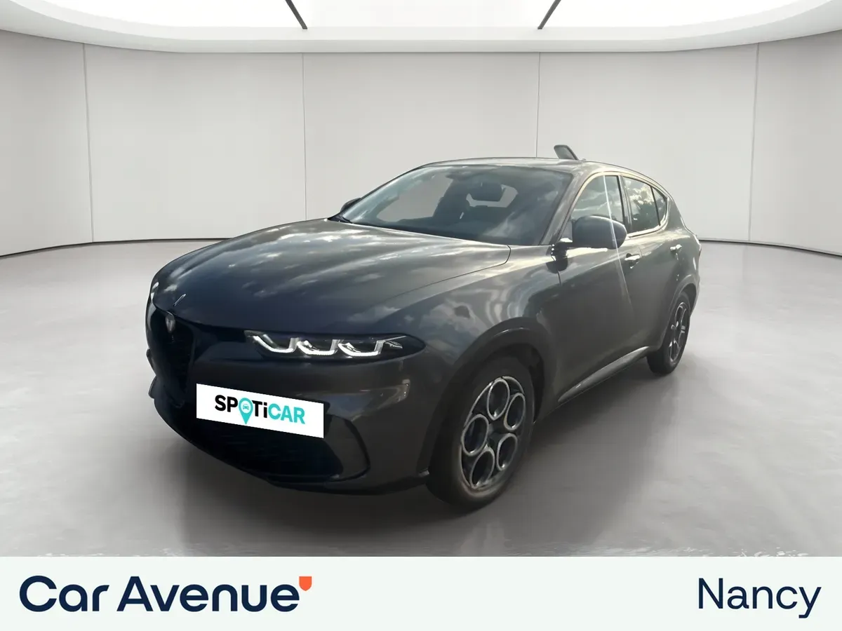 Alfa Romeo Tonale gris d'occasion
