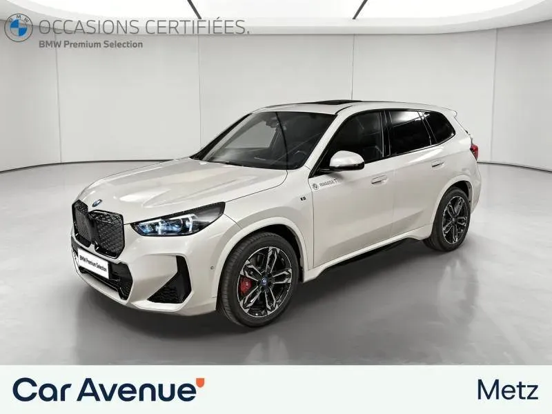 BMW iX1 U11 blanc d'occasion