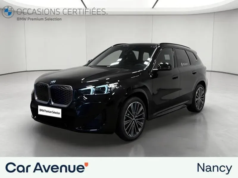 BMW iX1 U11 saphirschwarz metal neuf