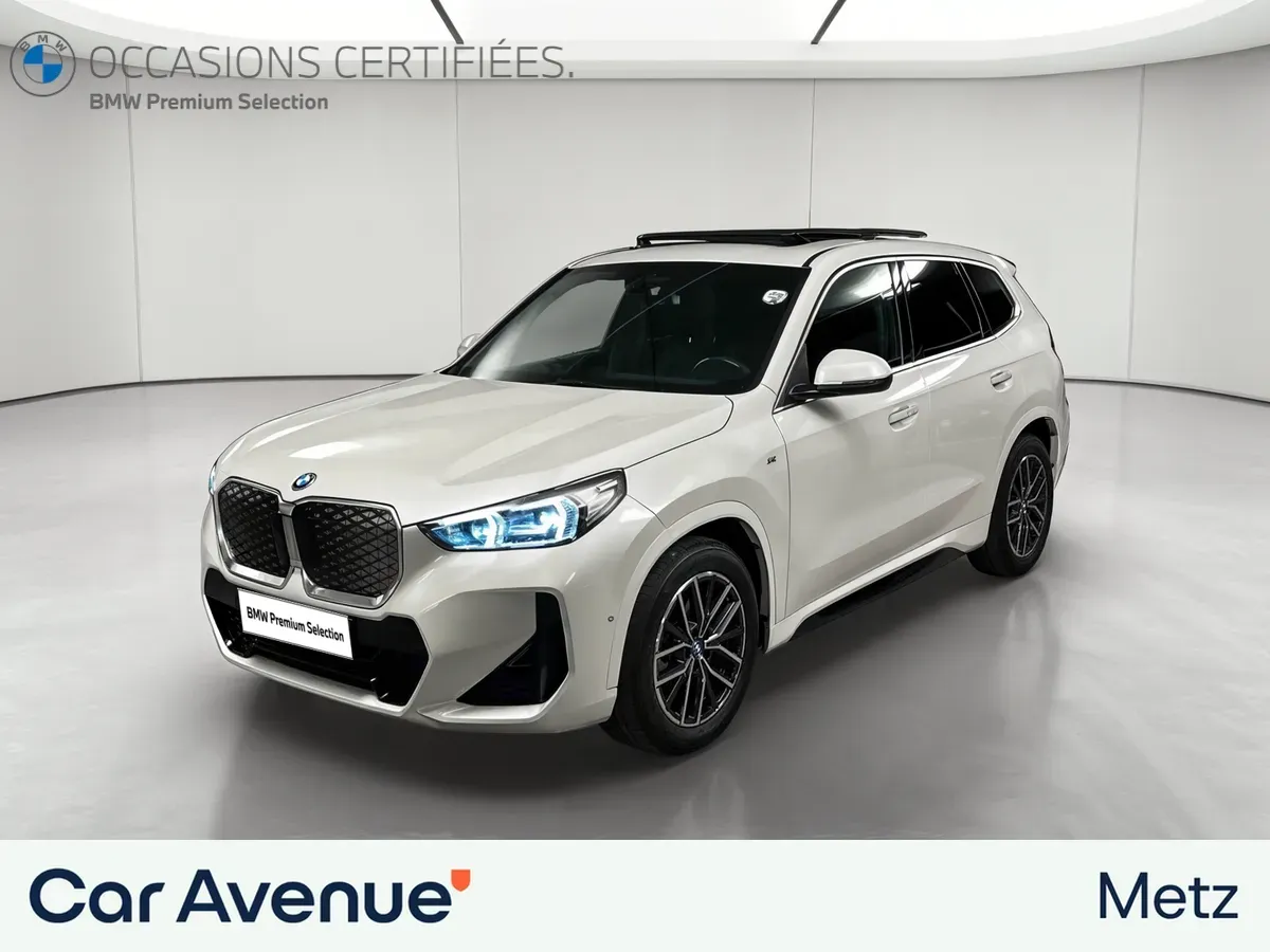 BMW iX1 U11 blanc d'occasion