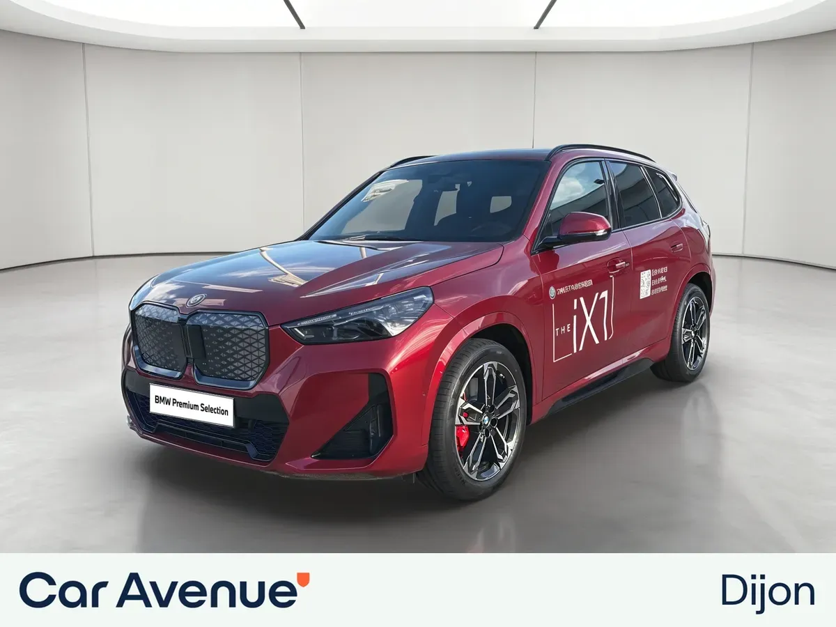 BMW iX1 U11 fire red neuf
