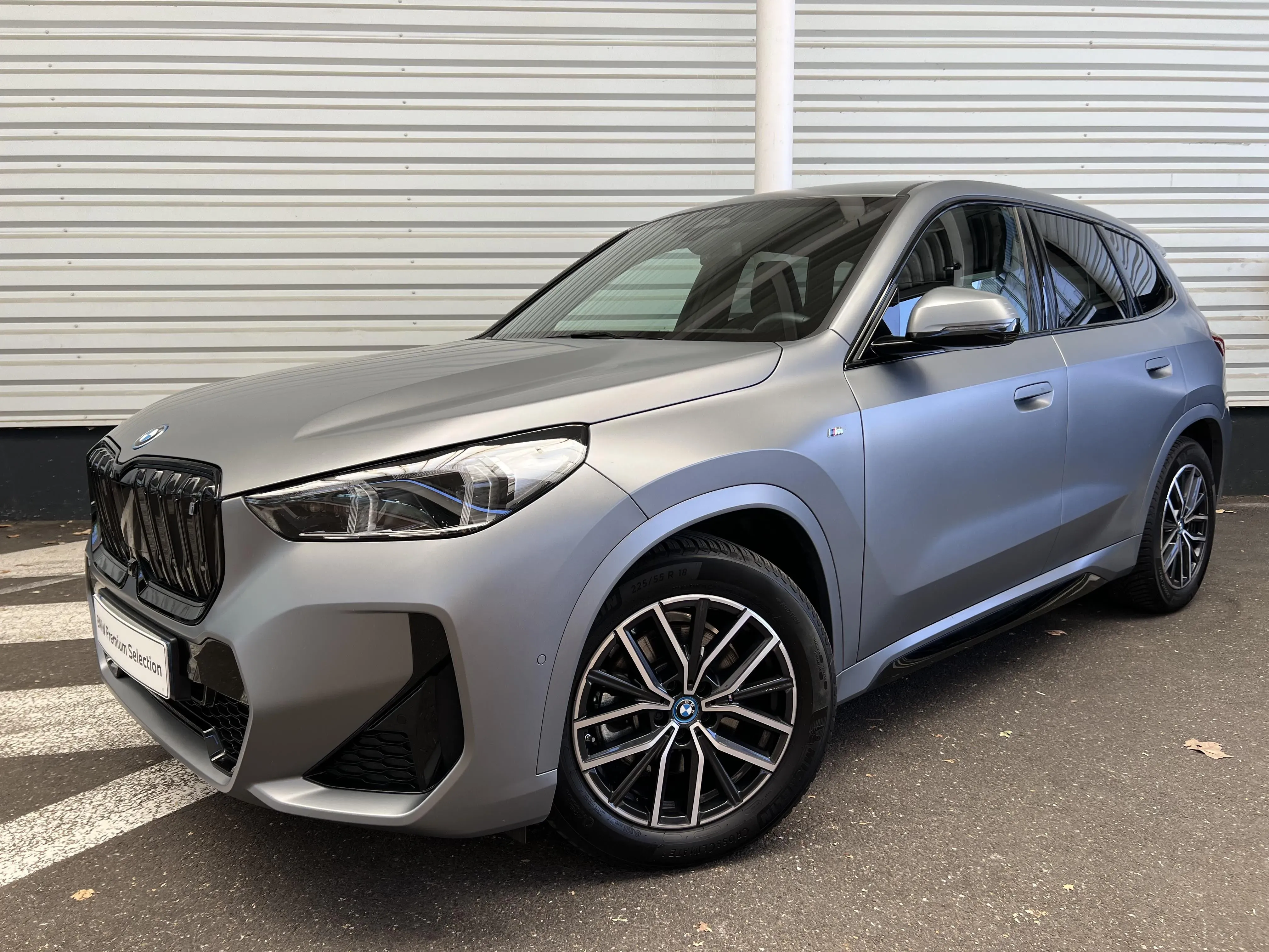 BMW iX1 U11 gris d'occasion