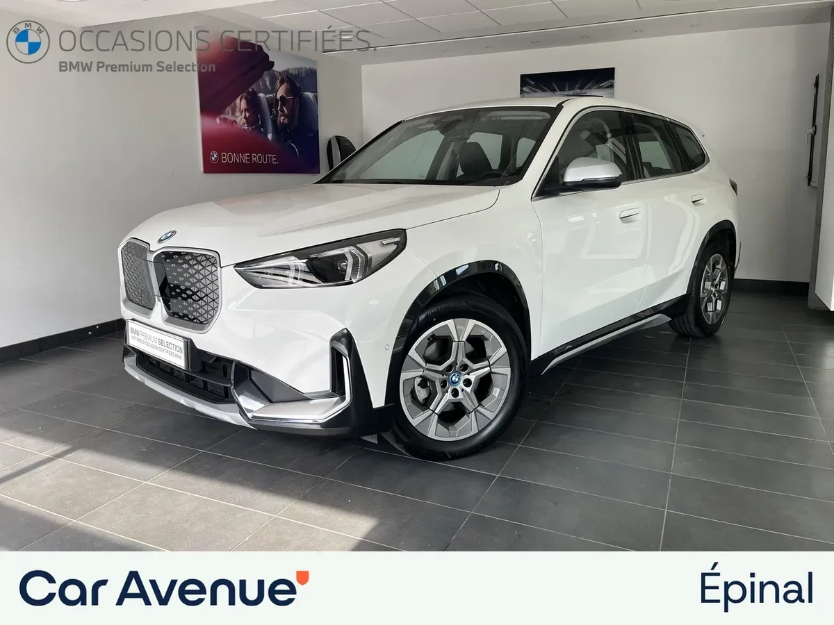 BMW iX1 U11 blanc d'occasion
