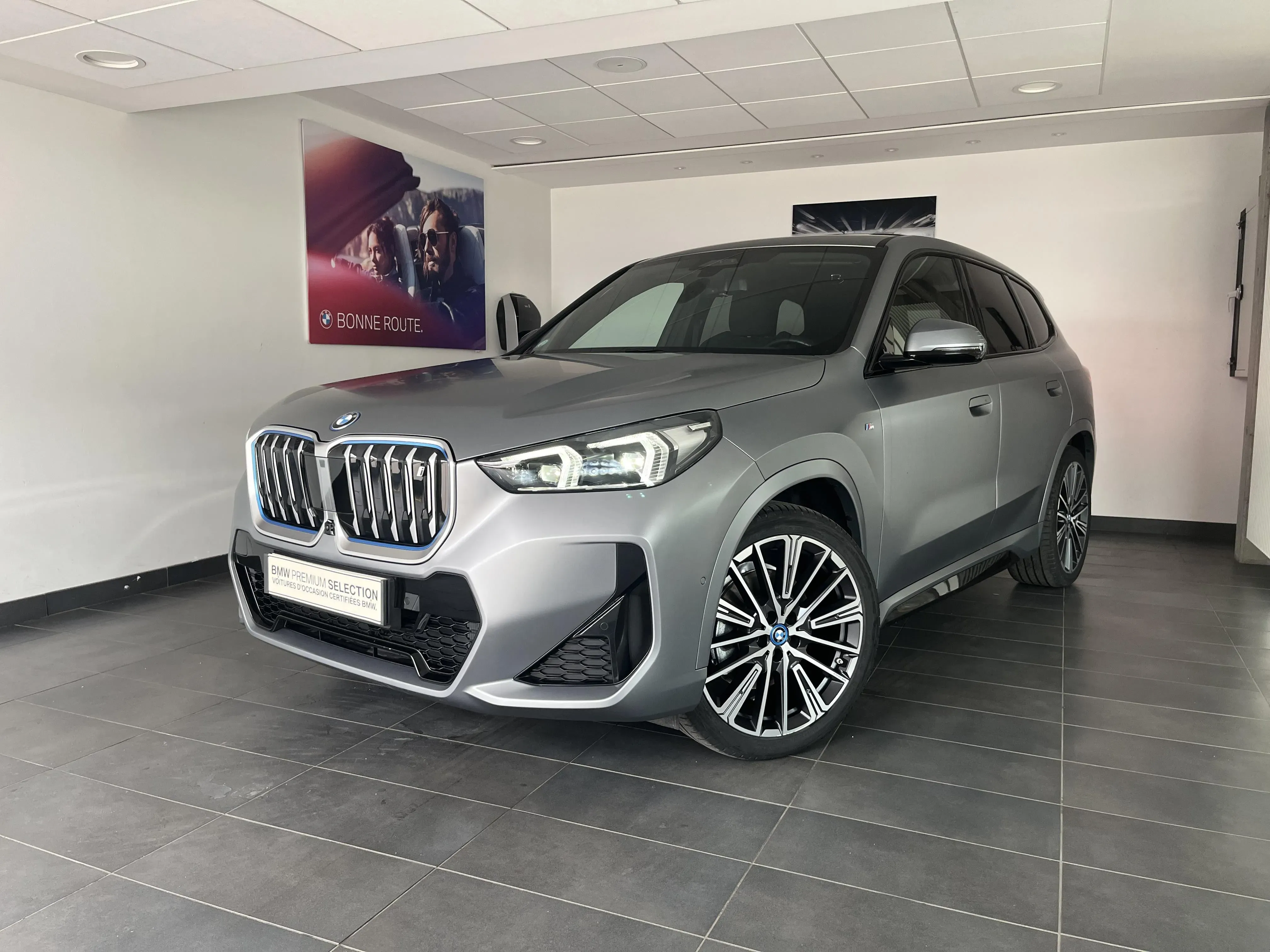 BMW iX1 U11 gris d'occasion