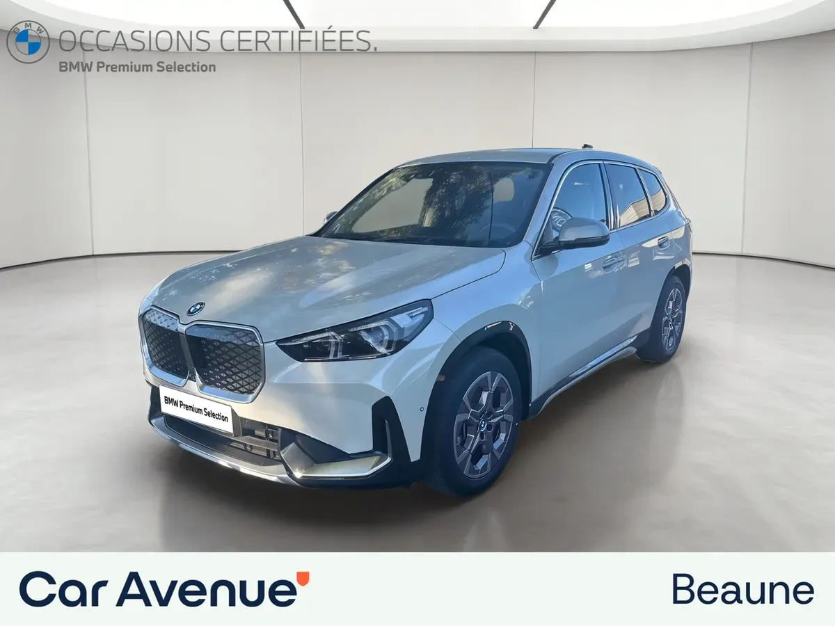 BMW iX1 U11 blanc d'occasion