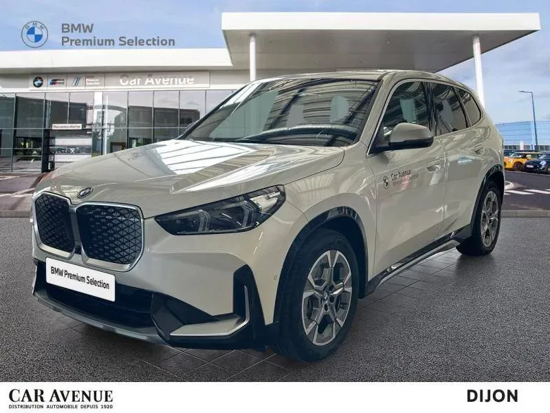 BMW iX1 U11 blanc d'occasion