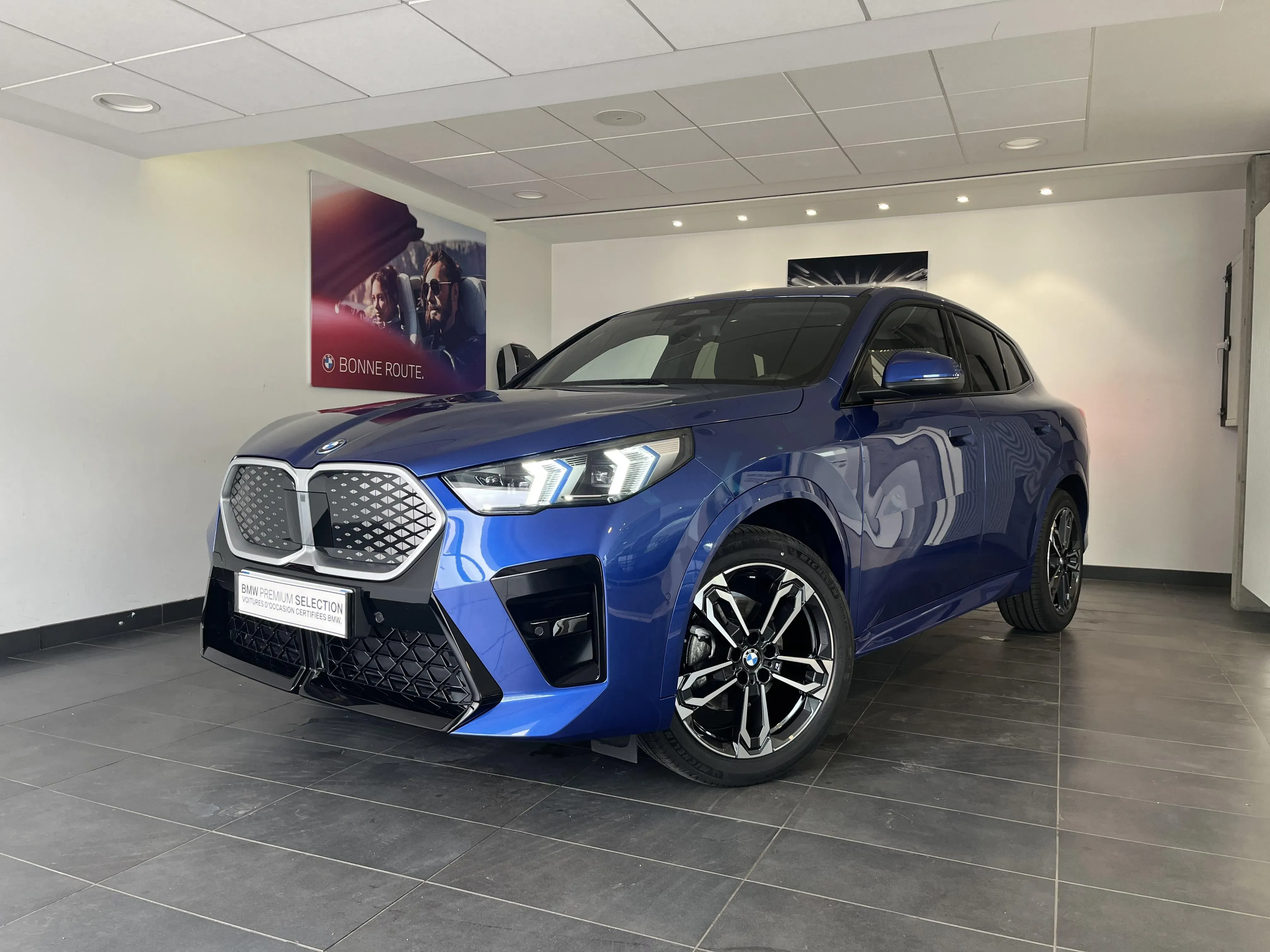 BMW iX2 U10 bleu d'occasion