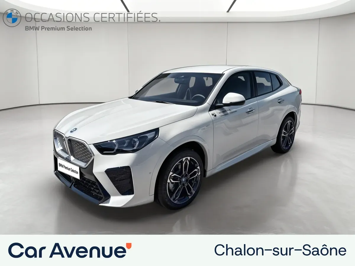 BMW iX2 U10 blanc d'occasion