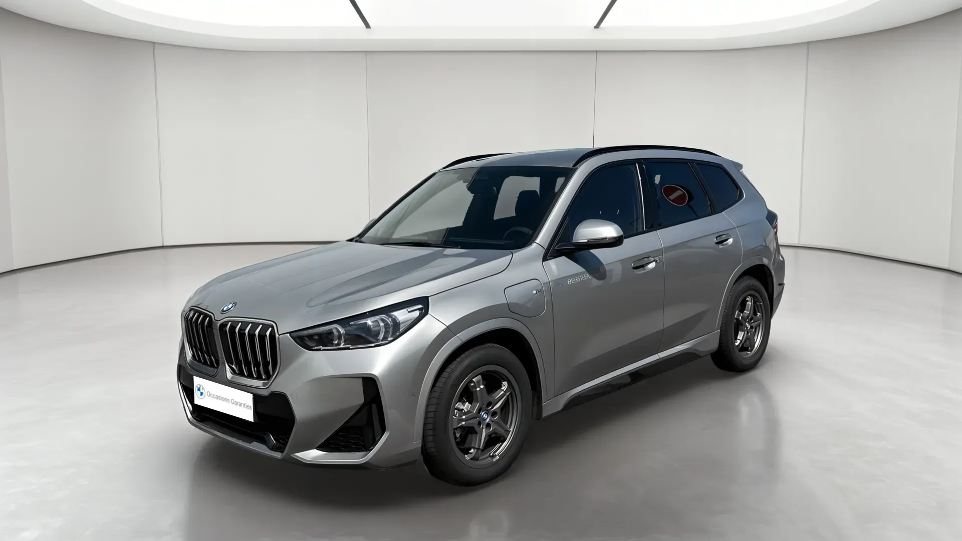 BMW X1 U11 spacesilber metal neuf