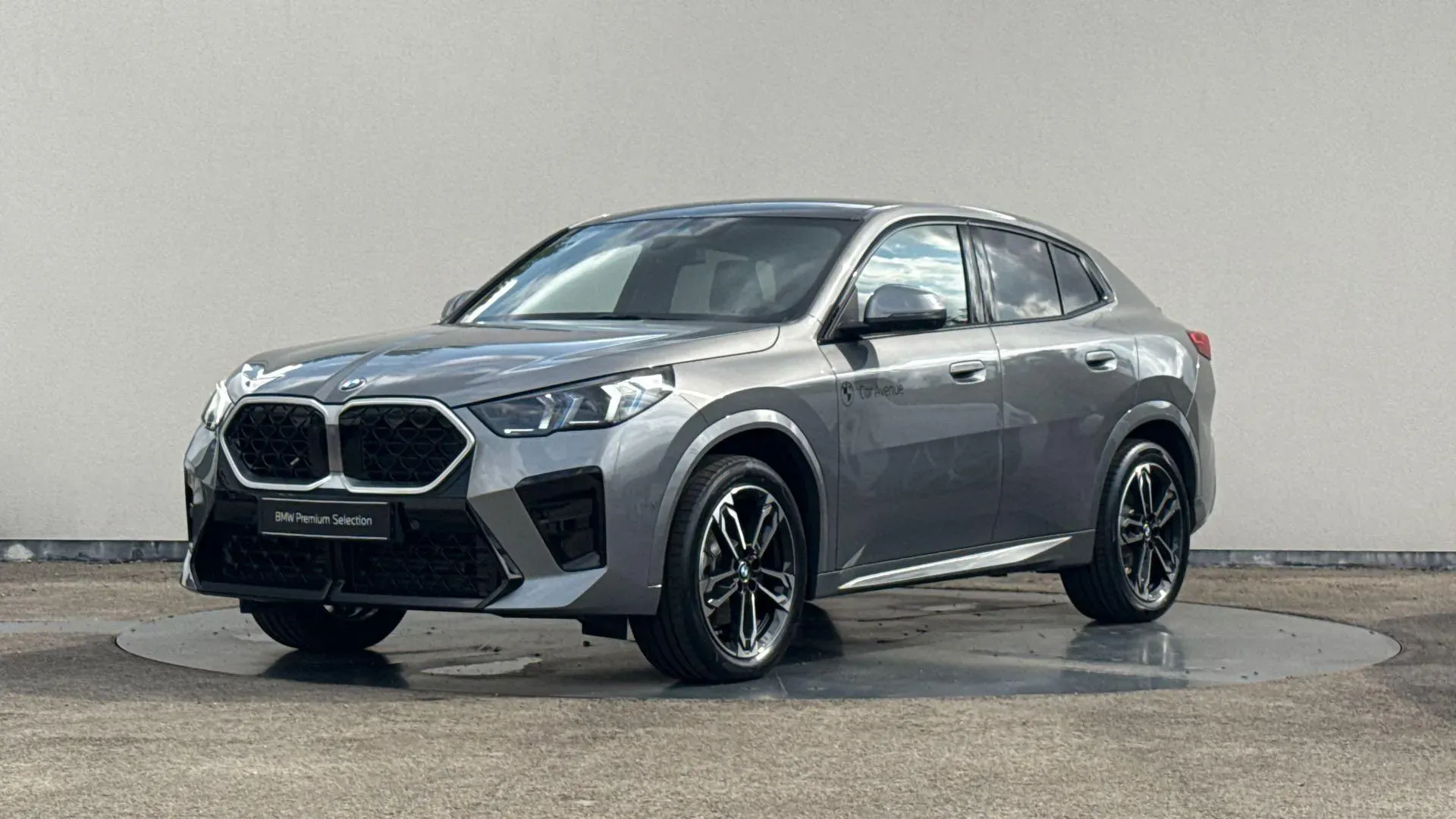 BMW X2 U10 gris neuf