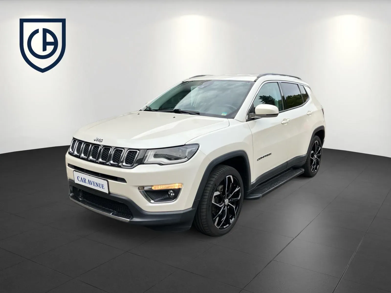 Jeep Compass weiß d'occasion
