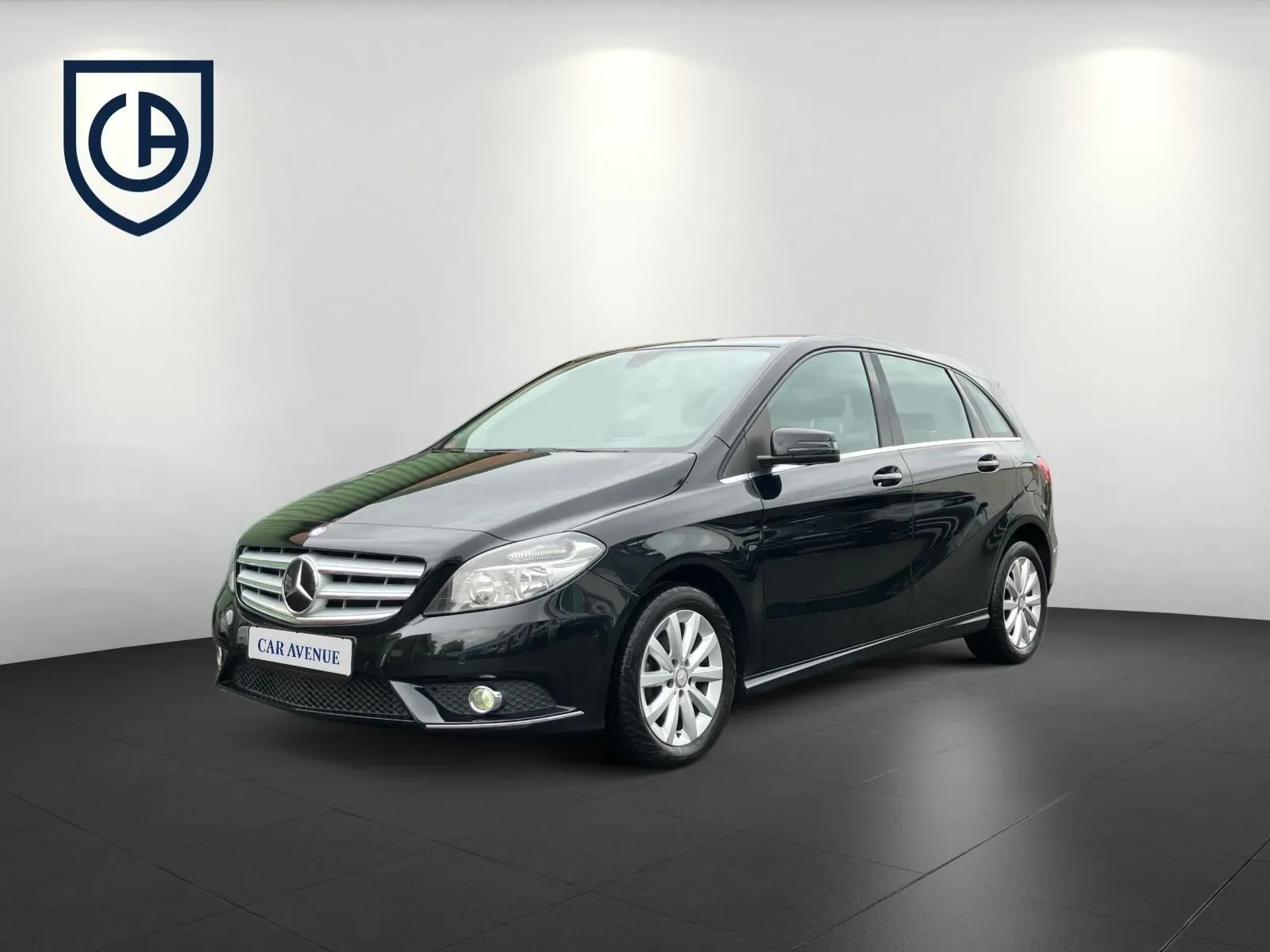 Mercedes Benz Classe B schwarz d'occasion