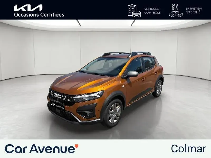 Dacia Sandero orange d'occasion