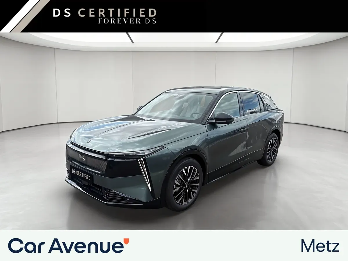 DS Automobiles N°7 vert soie neuf