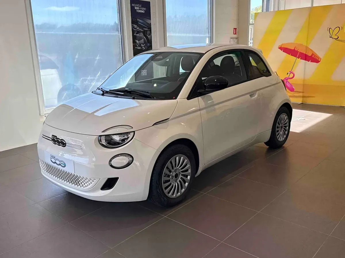 Fiat 500e BERLINE ice white pastel neuf