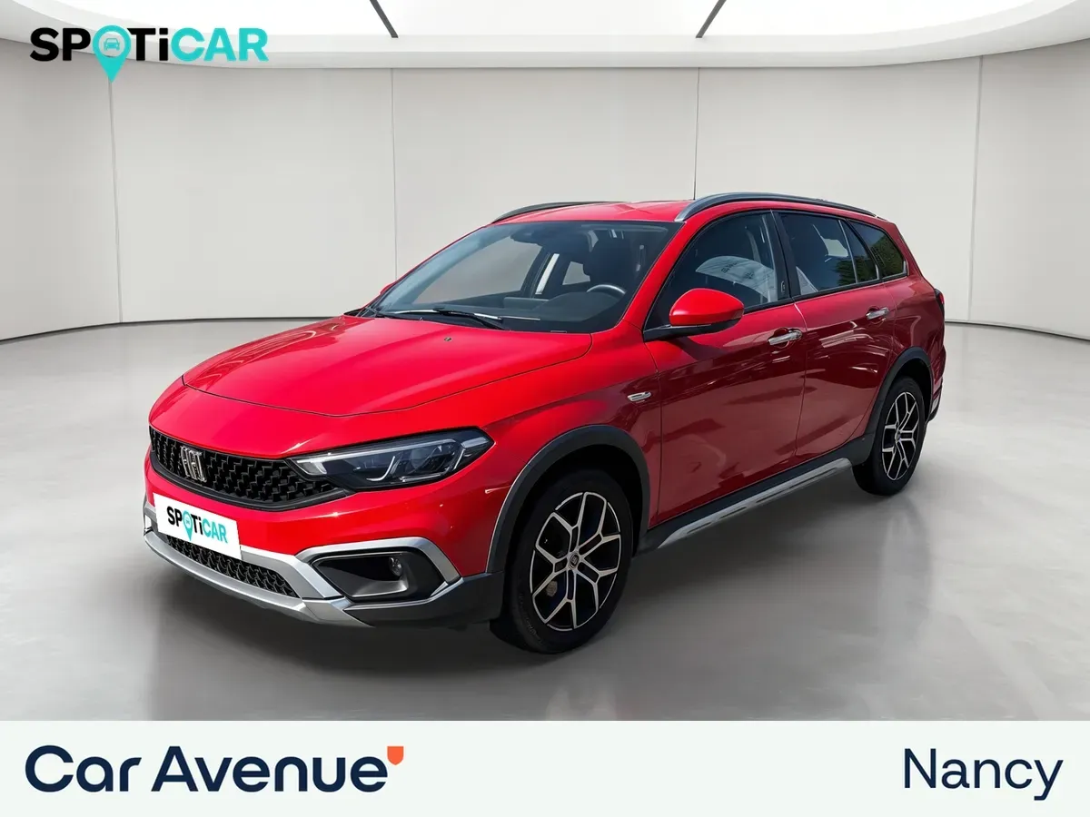 Fiat TIPO CROSS SW MY22 rouge d'occasion
