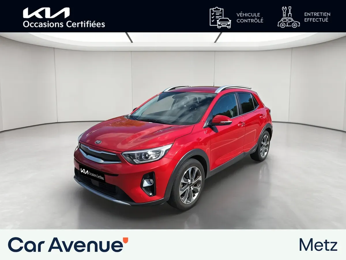 Kia Stonic signal red d'occasion
