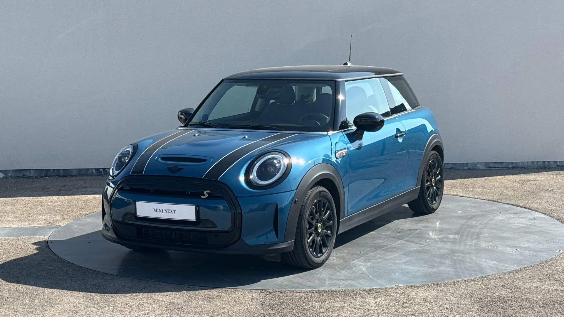 MINI HATCH 3 PORTES ELECTRIC F56 BEV LCI bleu d'occasion