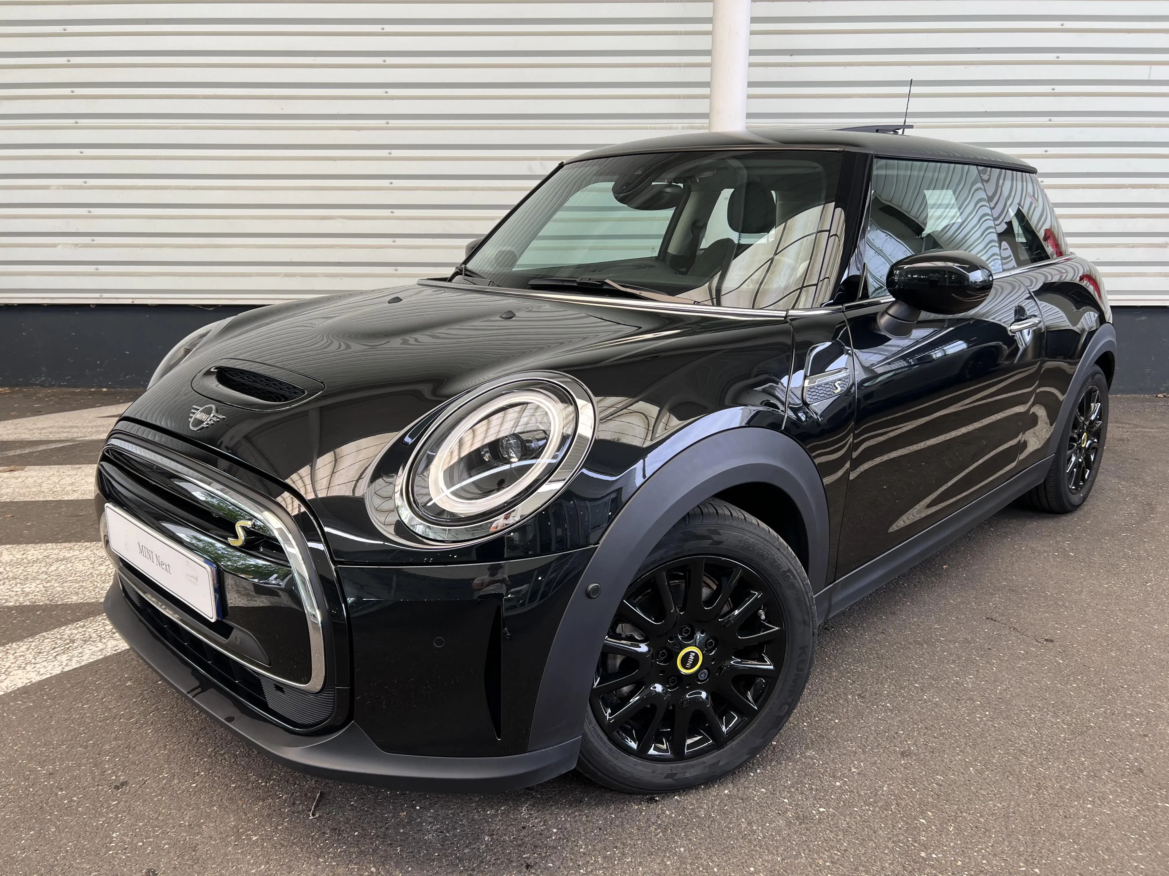 MINI HATCH 3 PORTES ELECTRIC F56 BEV LCI noir d'occasion