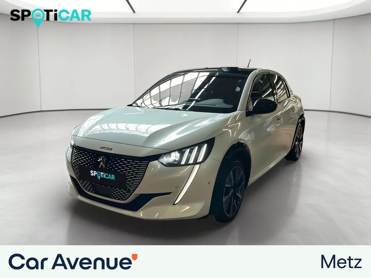 Peugeot 208 teinte spéciale blanc nacré d'occasion