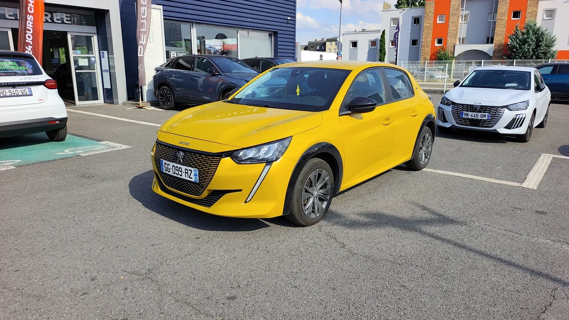 Peugeot 208 ELECTRIQUE teinte m. jaune faro d'occasion
