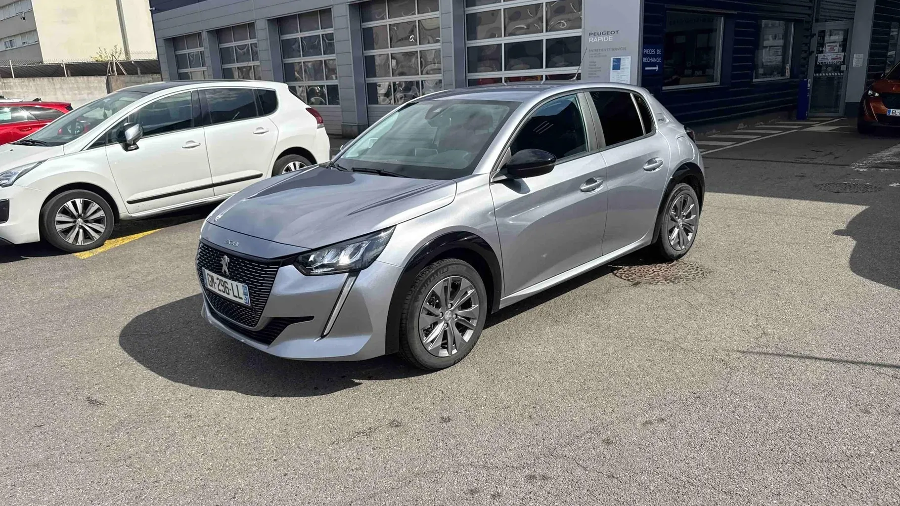 Peugeot 208 p. m. gris artense d'occasion