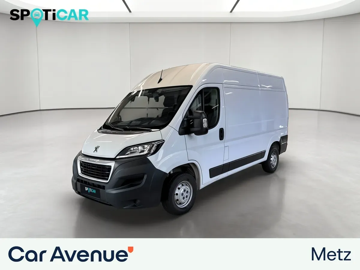 Peugeot Boxer blanc icy d'occasion