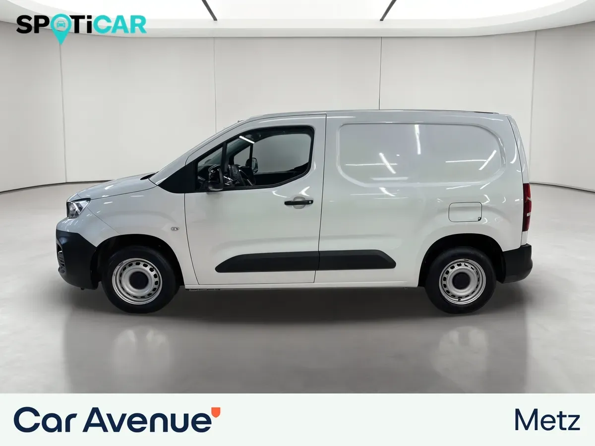 Peugeot PARTNER FOURGON blanc icy teinte pastel d'occasion