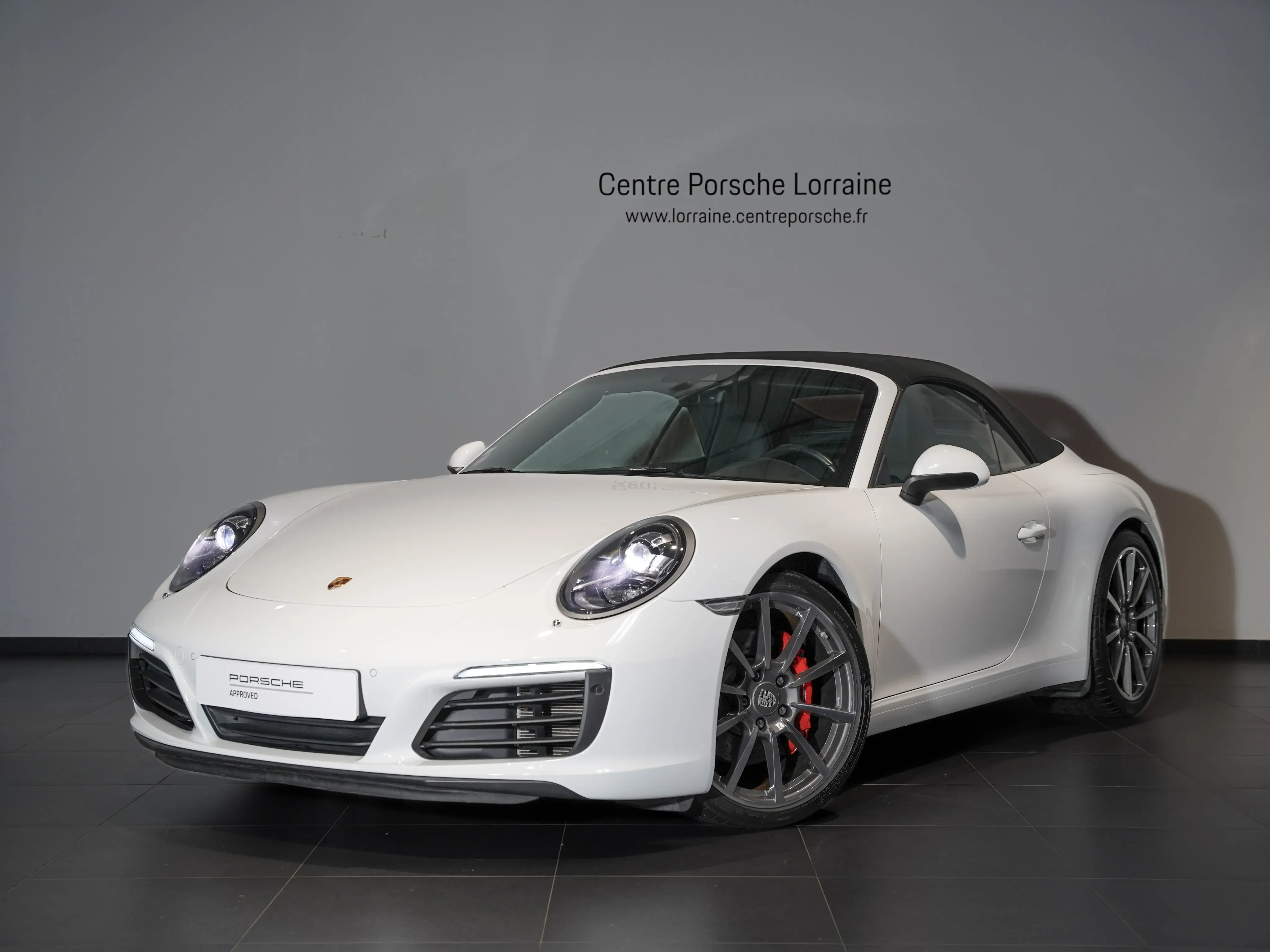 Porsche 911 CARRERA CABRIOLET blanc d'occasion