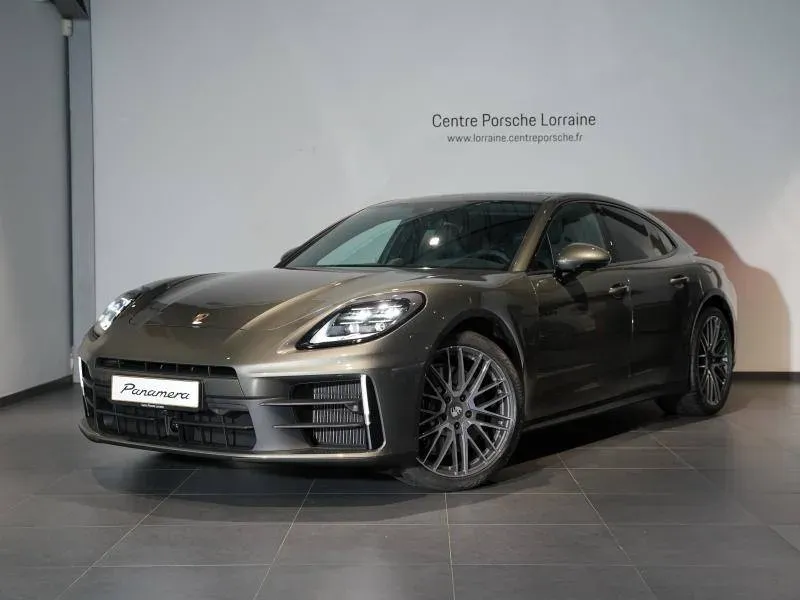 Porsche Panamera vert aventurine metallise neuf