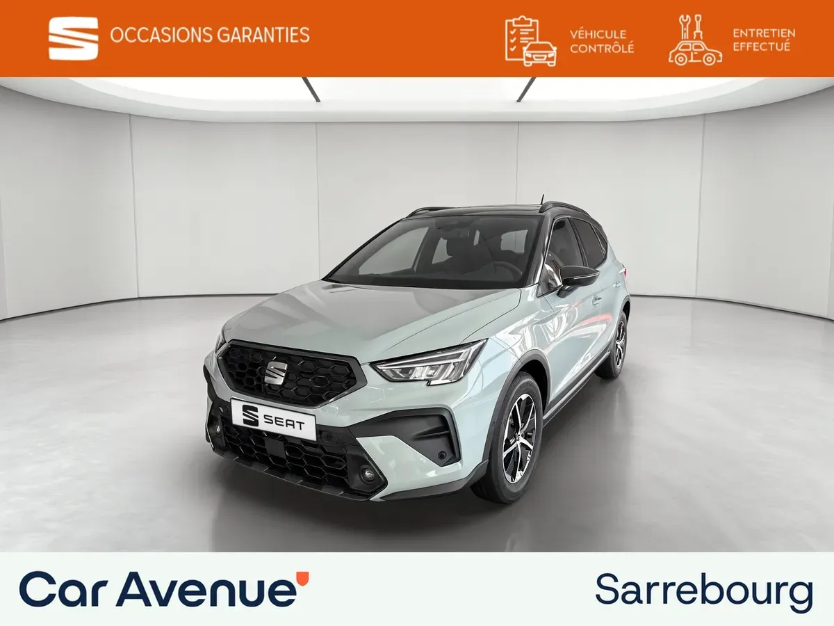 Seat Arona bleu oniric / gris manhattan neuf