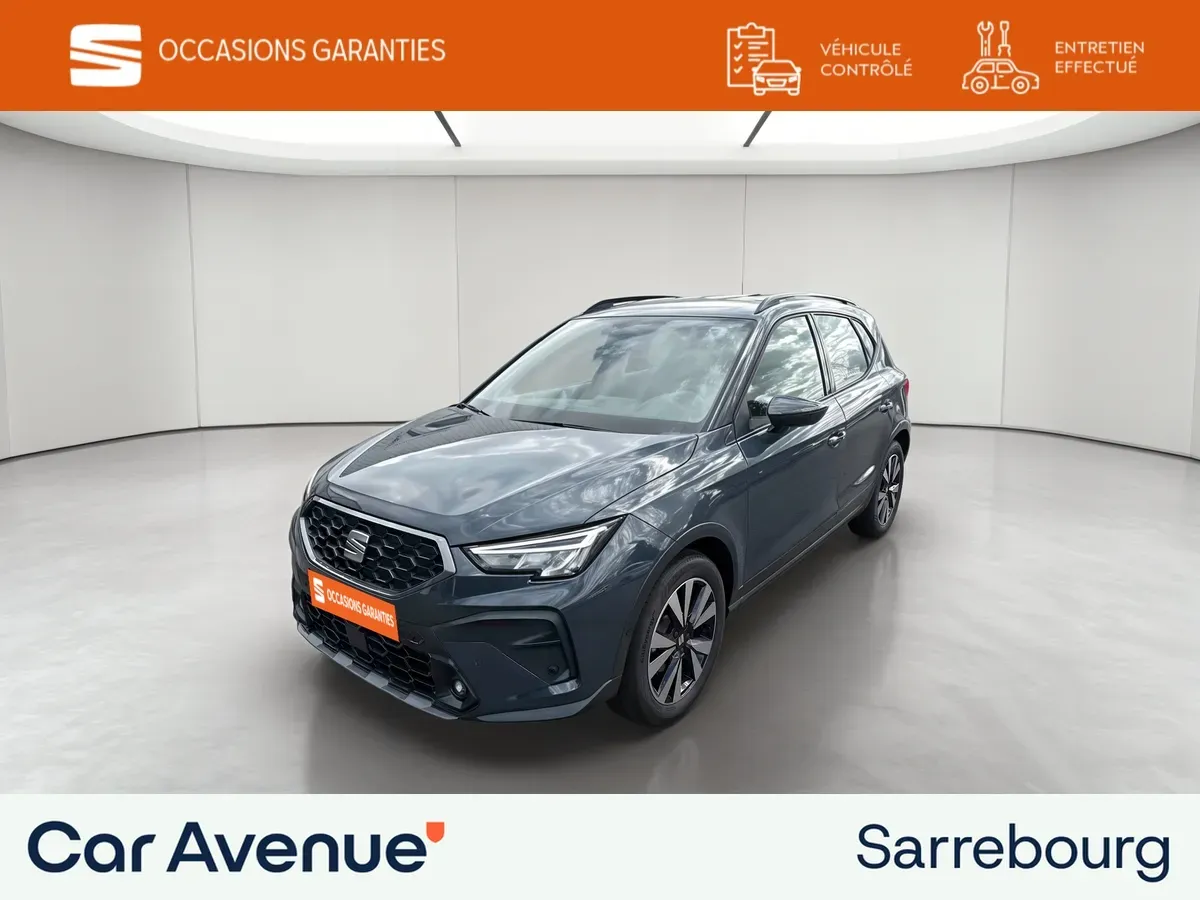 Seat Arona bleu fjord / noir minuit neuf