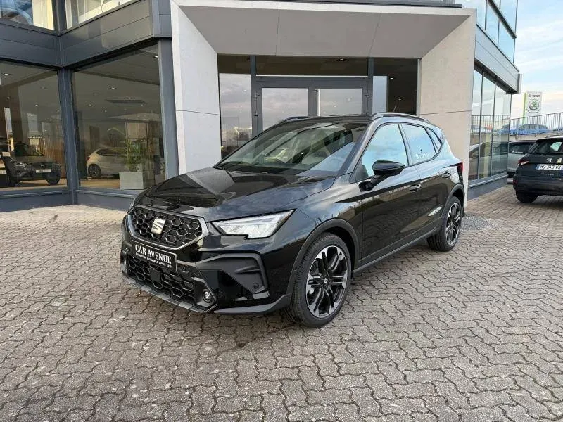 Seat Arona noir minuit metal neuf
