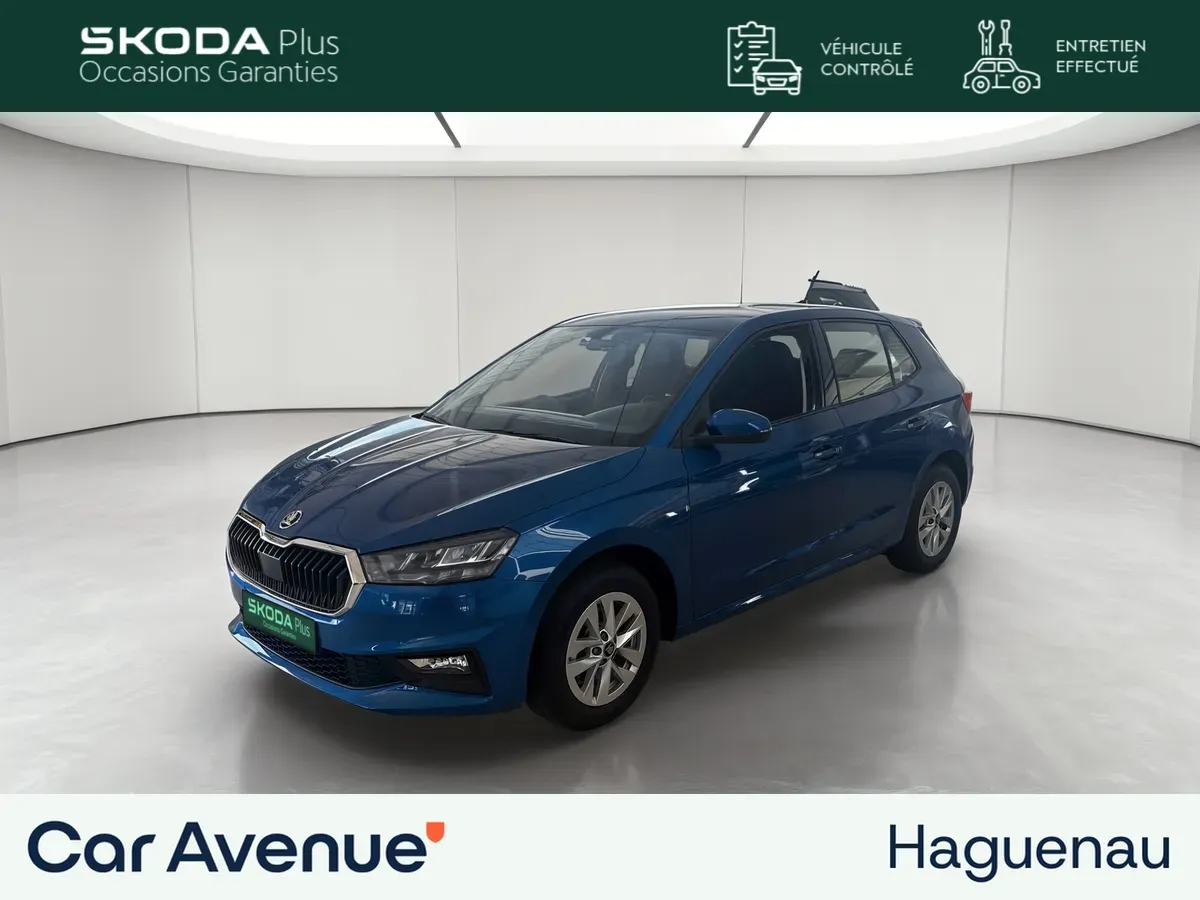 Skoda Fabia bleu racing neuf