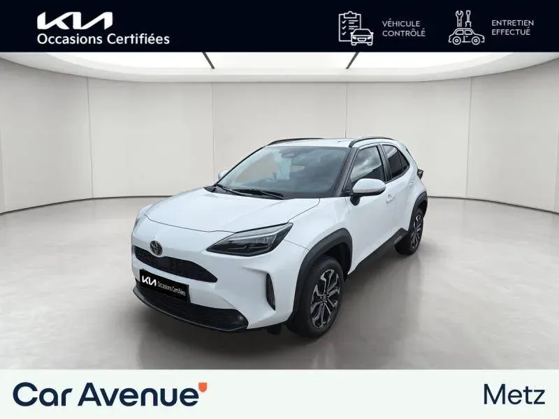 Toyota YARIS CROSS HYBRIDE blanc pur d'occasion