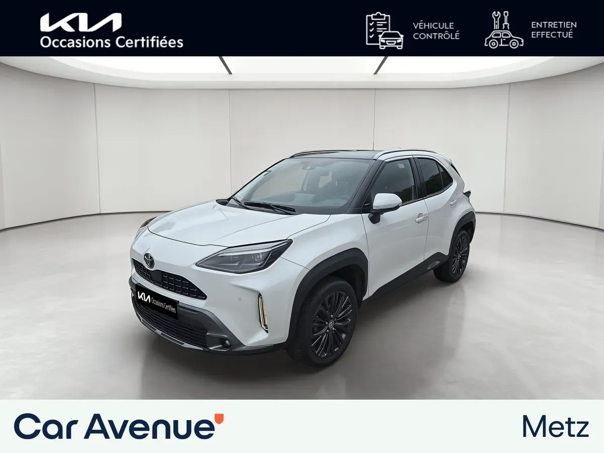 Toyota YARIS CROSS HYBRIDE MY21 blanc lunaire premium nacre d'occasion