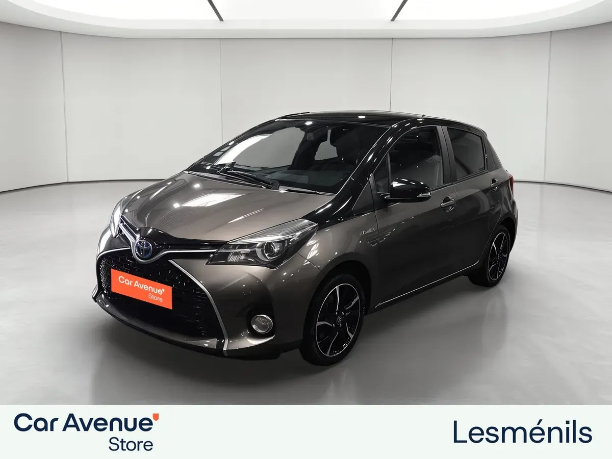 Toyota YARIS HYBRIDE LCA 2016 beige d'occasion